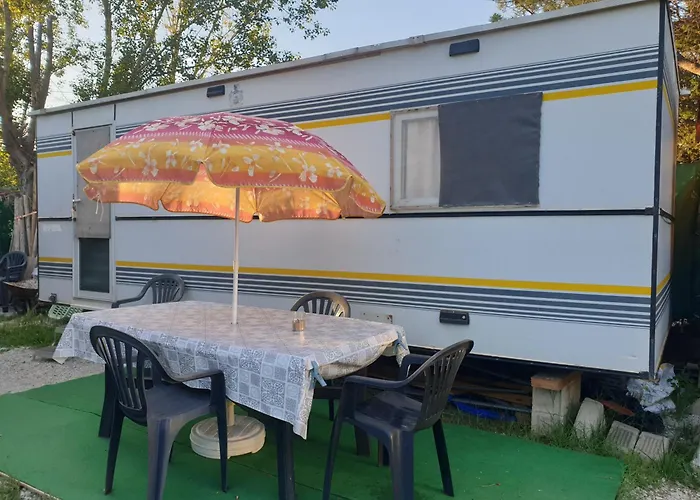 Mobil Home Chez Un Particulier Pour 1 A 4 Personnes A 800 M De La Plage De Valras Pas Dans Un Camping