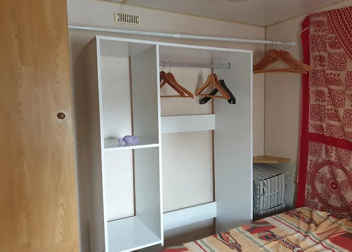 Mobil Home Chez Un Particulier Pour 1 A 4 Personnes A 800 M De La Plage De Valras Pas Dans Un Camping